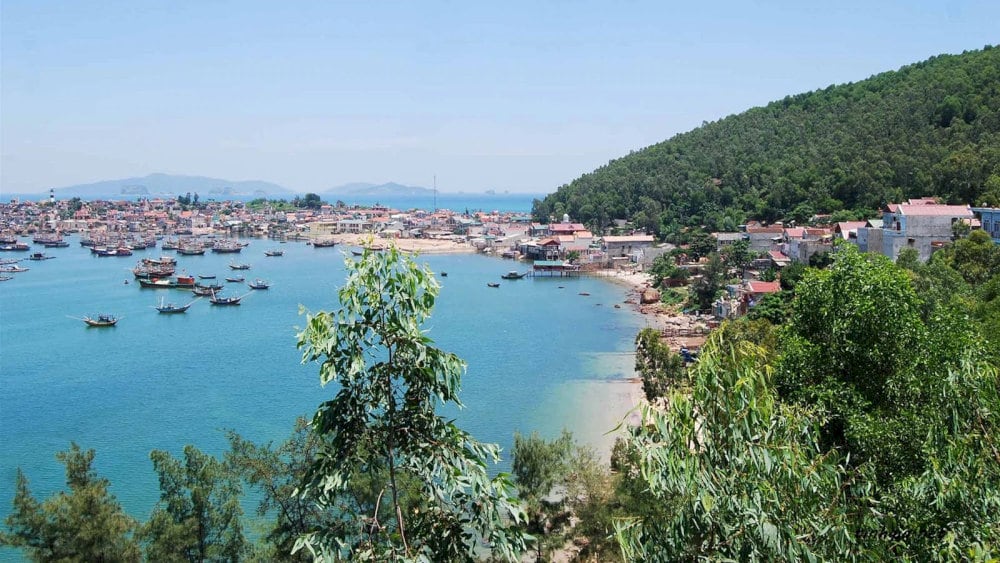 Khoảng thời gian đẹp nhất để đi bãi Đông là vào tháng 05 - tháng 08